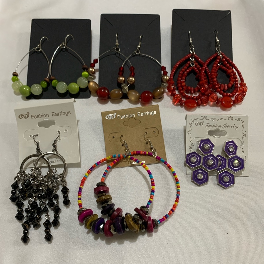 Bundle of earrings